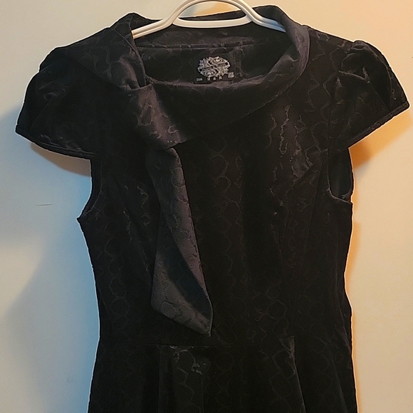 Black Velvet Flocked Tea Dress - Picture 2 of 7